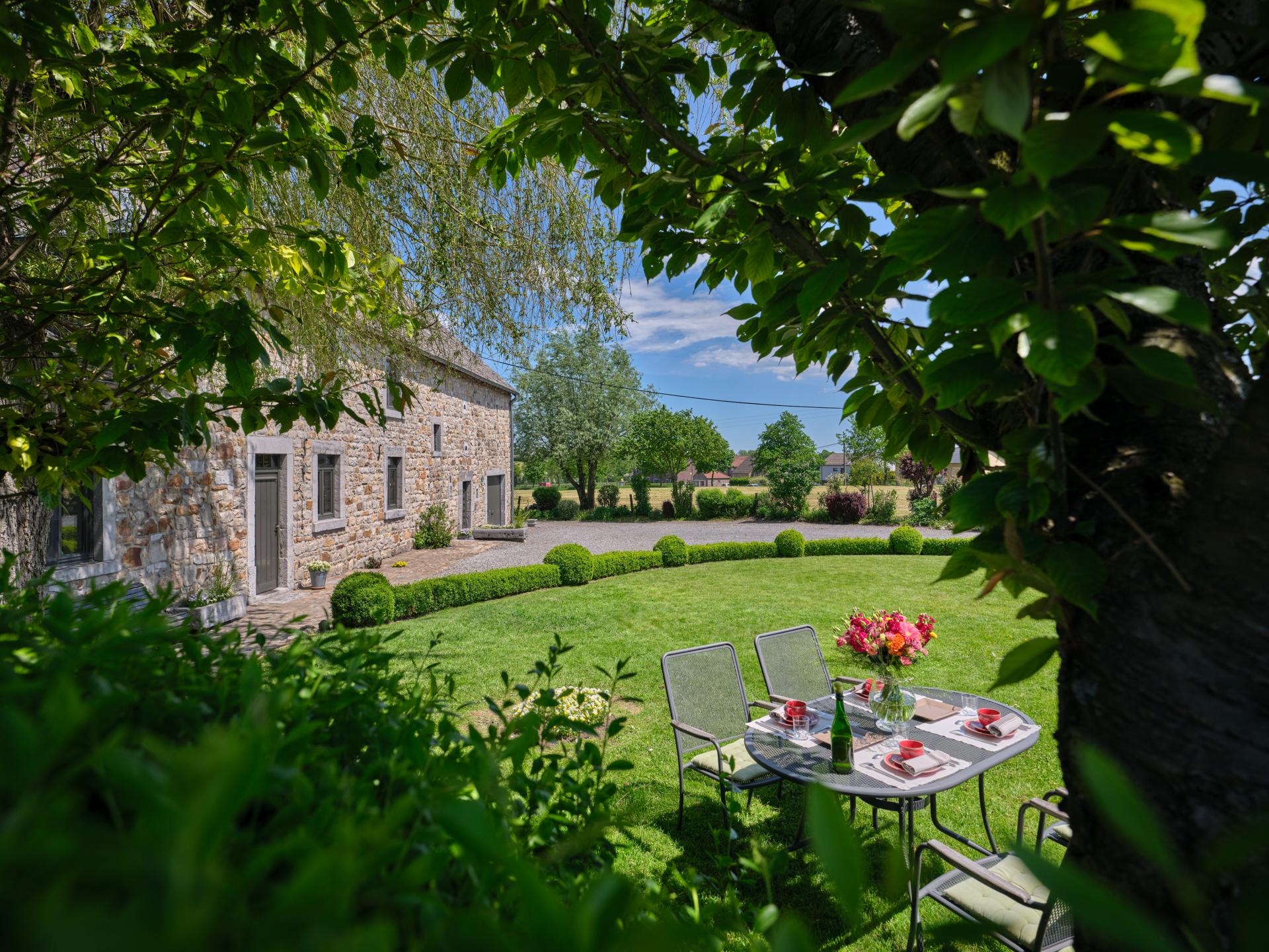 Photos of the rooms at La Griffe à Foin B&B